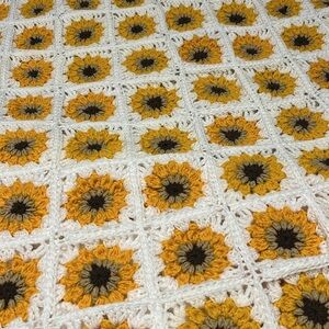 Sunflower 🌻 crochet throw